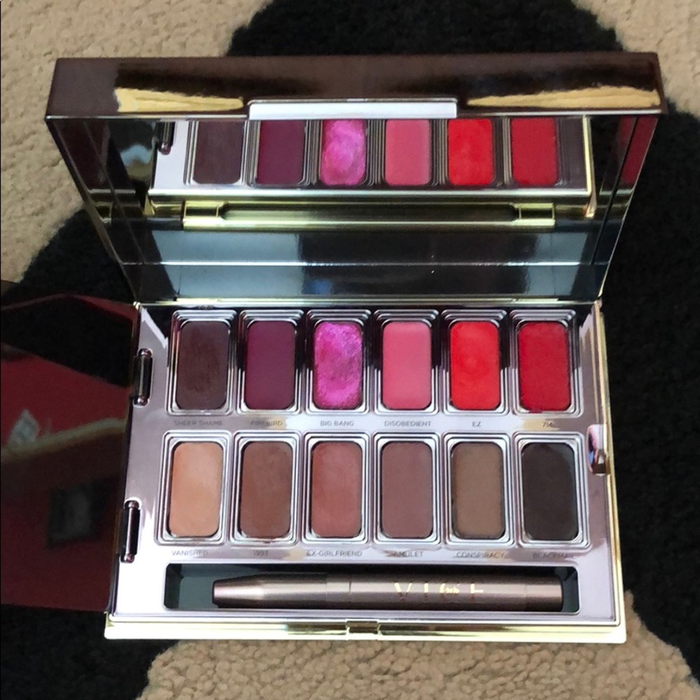 URBAN DECAY VICE lipstick palette